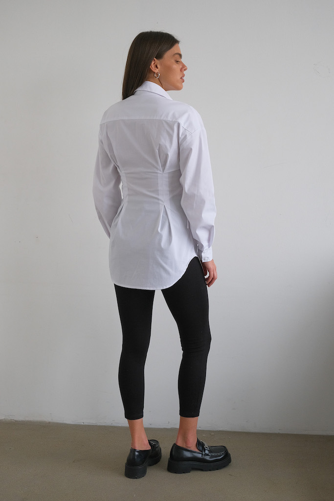 Блуза с корсетным элементом белая