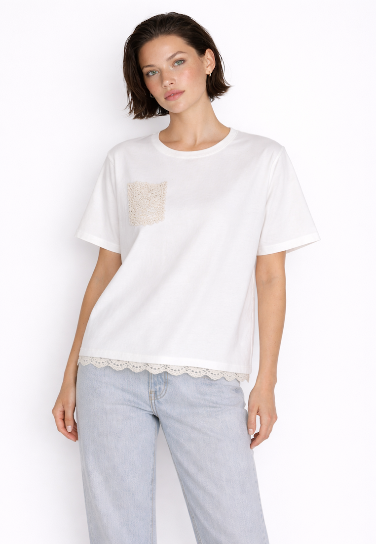Футболка с кружевом