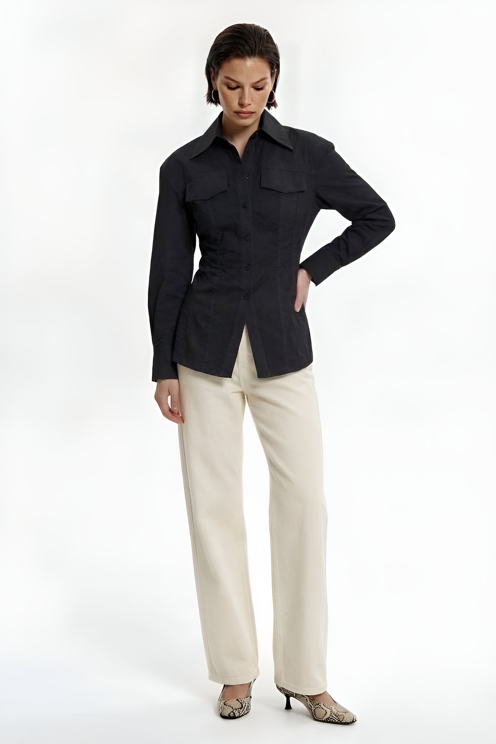 Рубашка приталенная с клапанами