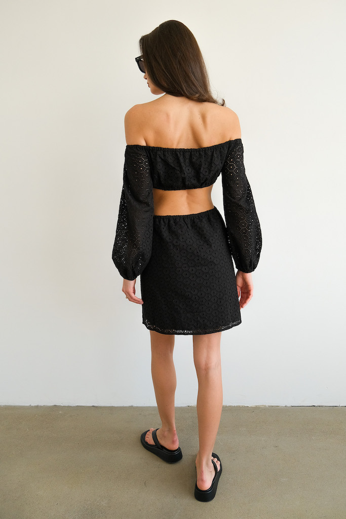 Платье из шитья черное 
