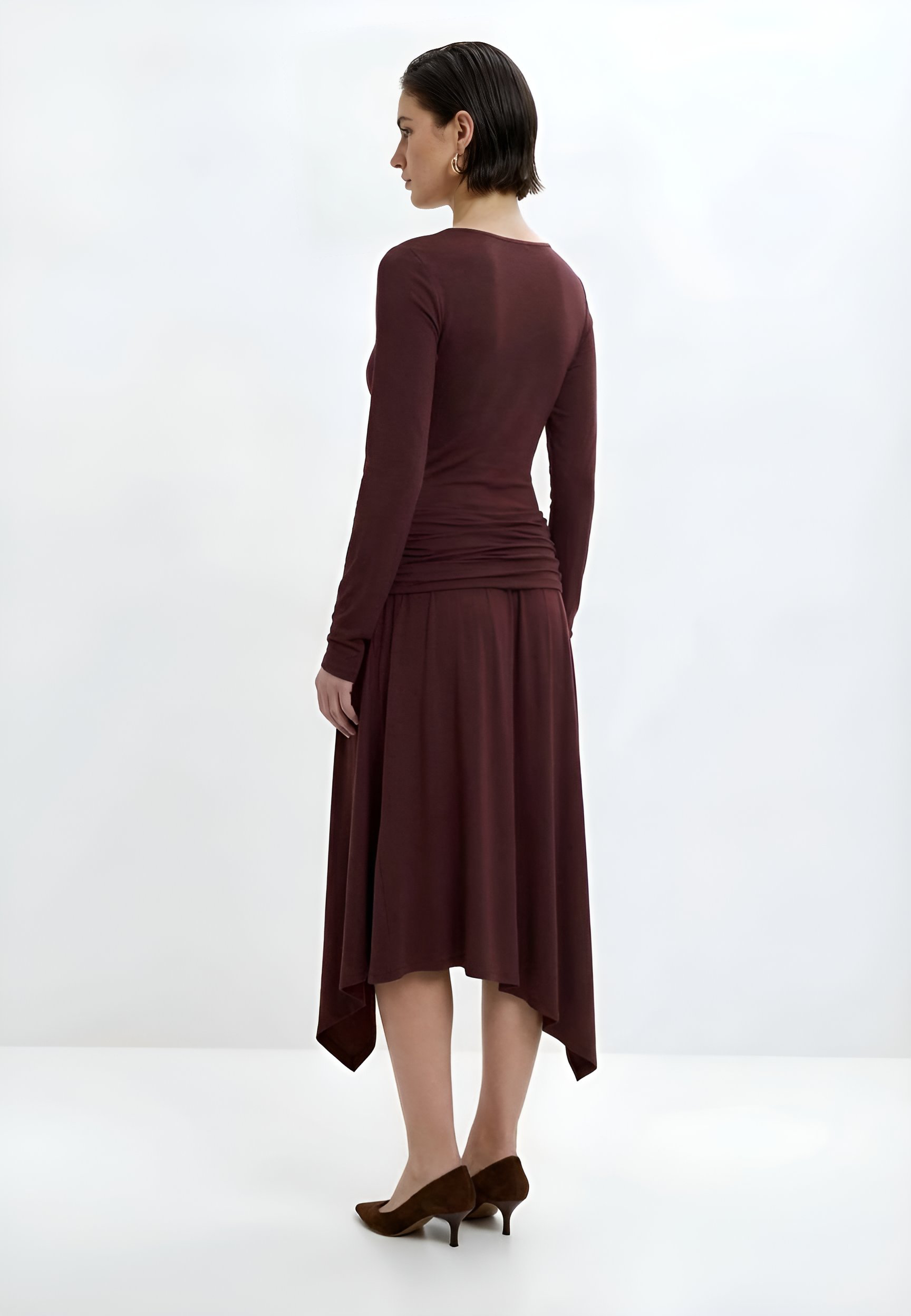 Платье ассиметричное