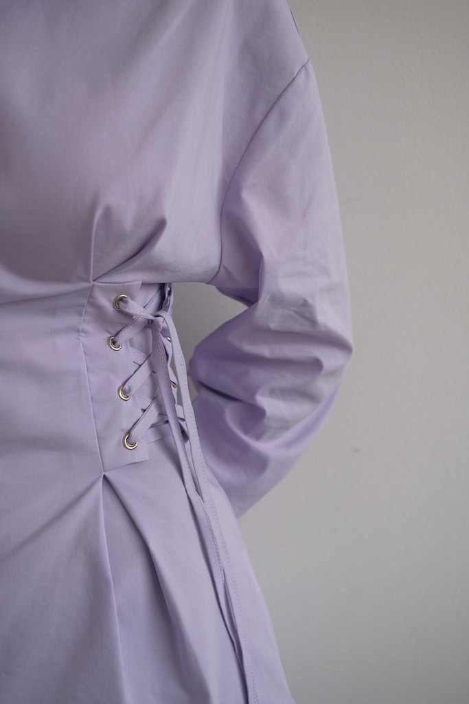 Блуза с корсетным элементом