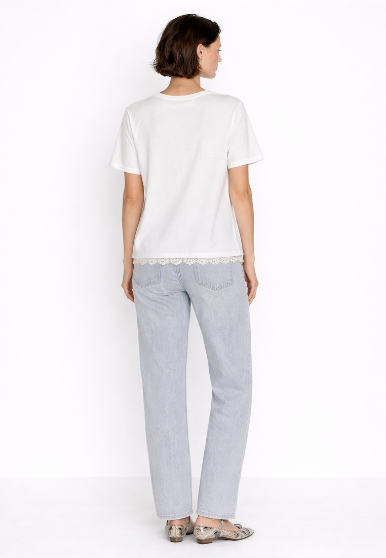 Футболка с кружевом