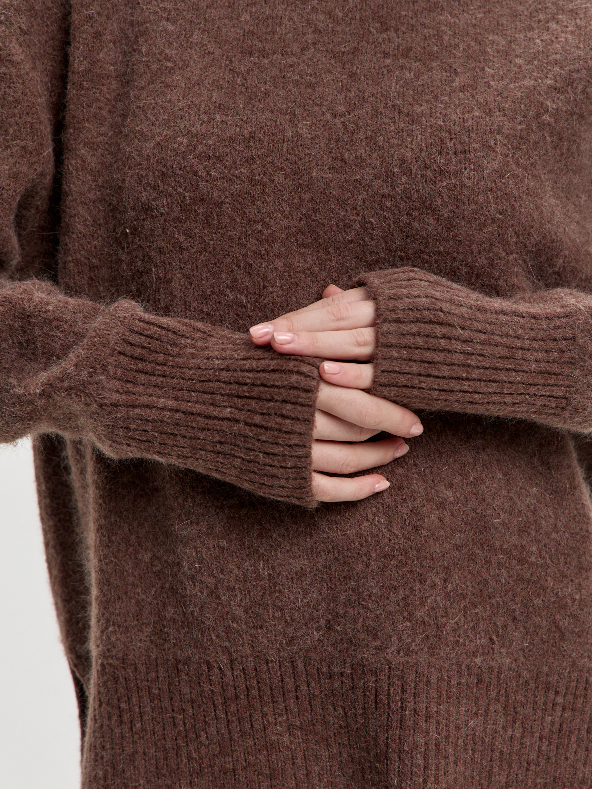 Свитер V вырез