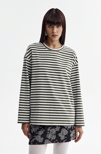 Лонгслив в полоску