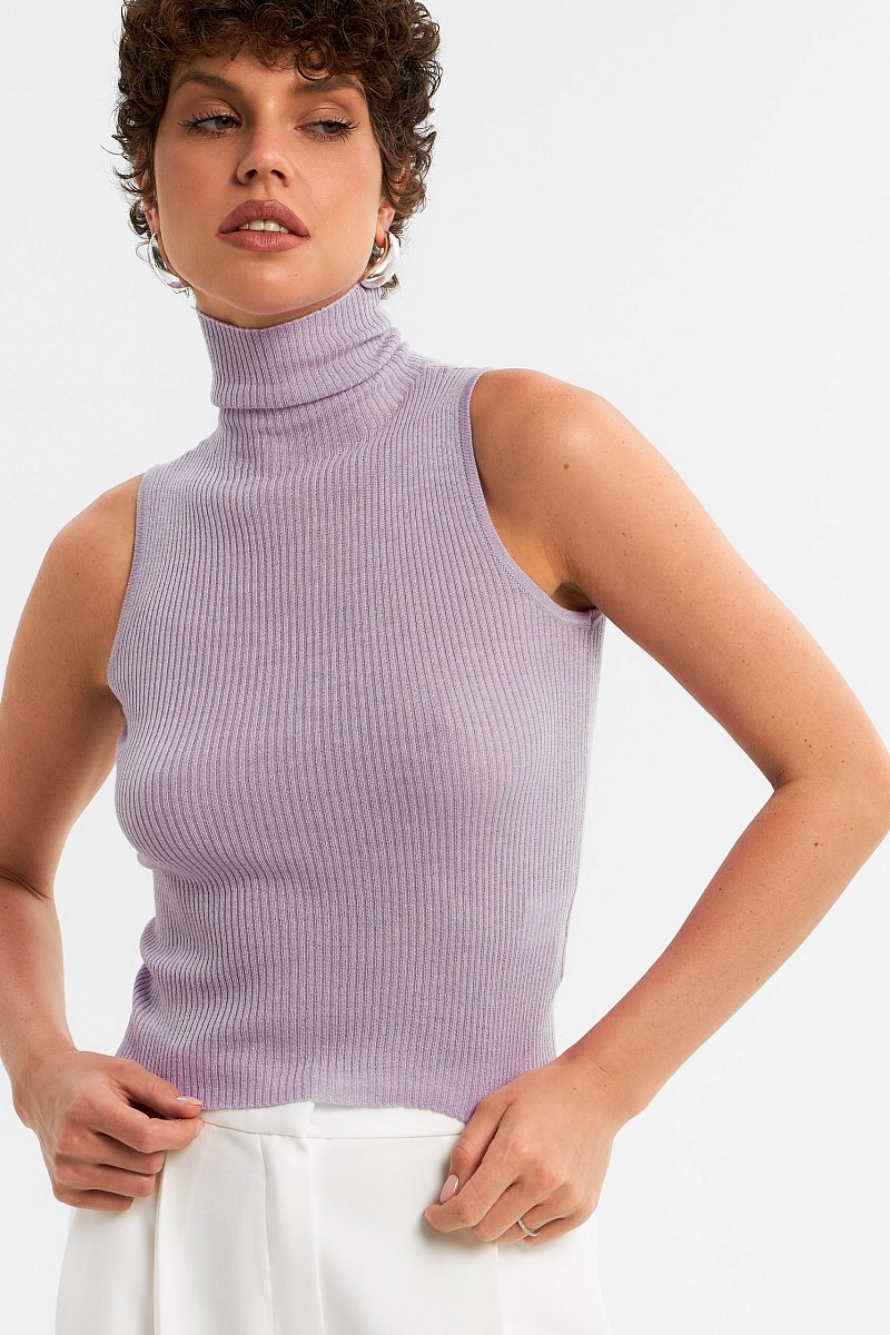 Топ с высоким воротом